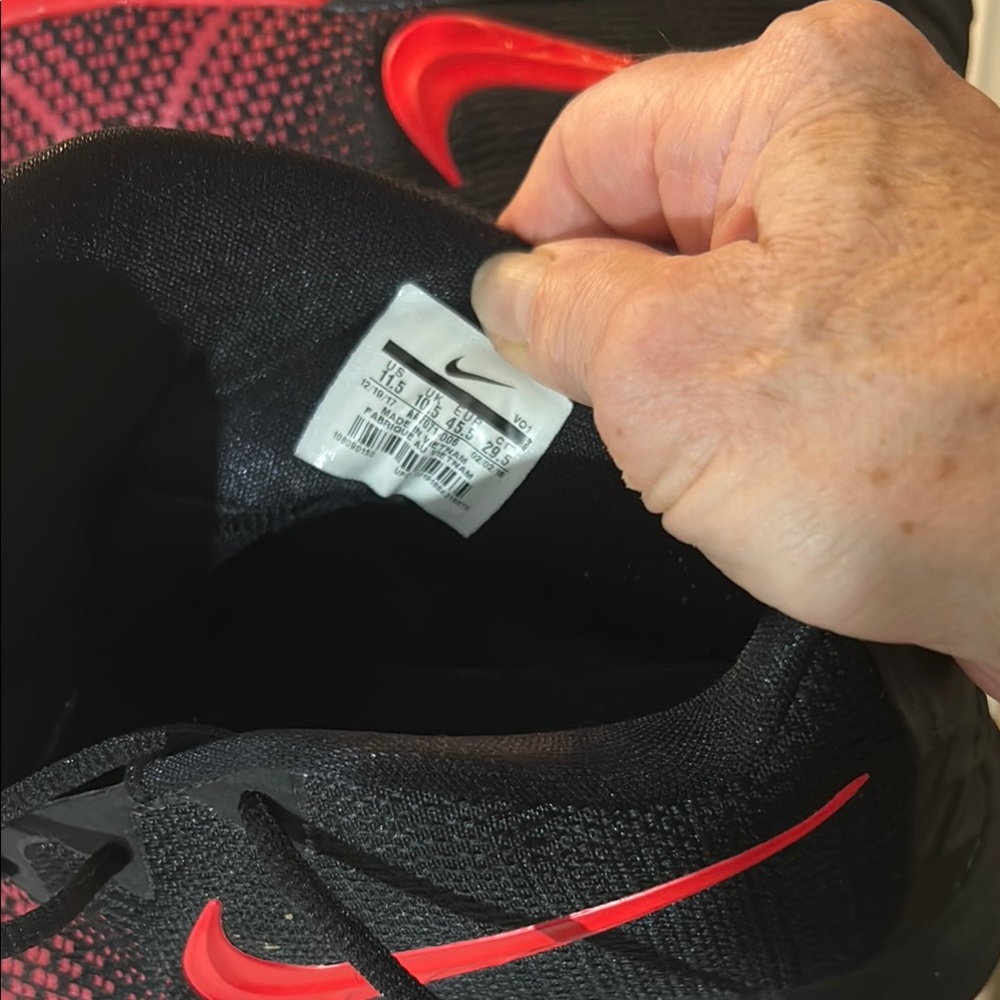 Nike Black and Red Athletic Shoes - Picture 7 of 10